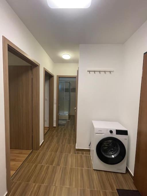 Apartamento Zeenat With Balcony And Free Parking